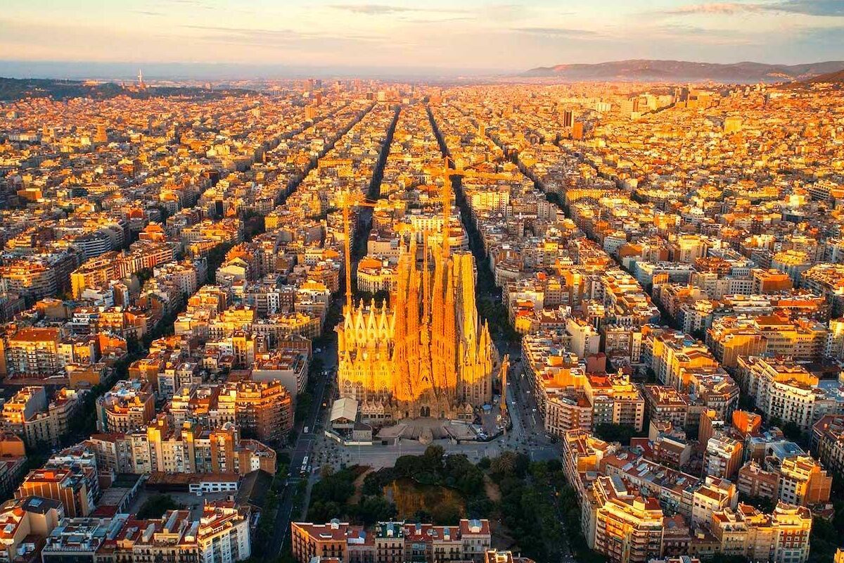 Путівник по Каталонії Іспанія, Візит у Каталонію, чим зайнятися у Каталонії, пам'ятки Каталонії, Каталонія, Барселона