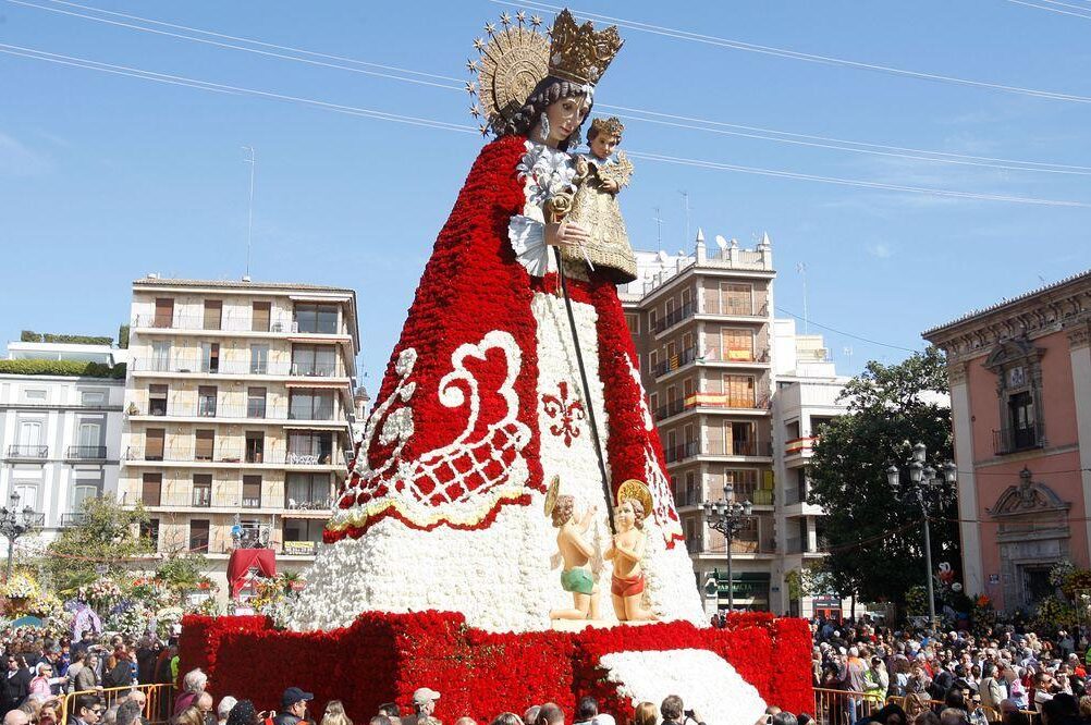 Las Fallas de Valencia, Фальяс, фестиваль огня в Валенсии, фестиваль фигур из папье-маше в Валенсии, фестиваль Фальяс, Лас Фальяс, фестиваль вогню у Валенсії, фестиваль фігур із пап'є-маше у Валенсії, фестиваль Фальяс, Лас Фальяс, Fallas, the fire festival in Valencia, Valencia paper mache festival, the Fallas festival, Las Fallas, La Ofrenda de Flores