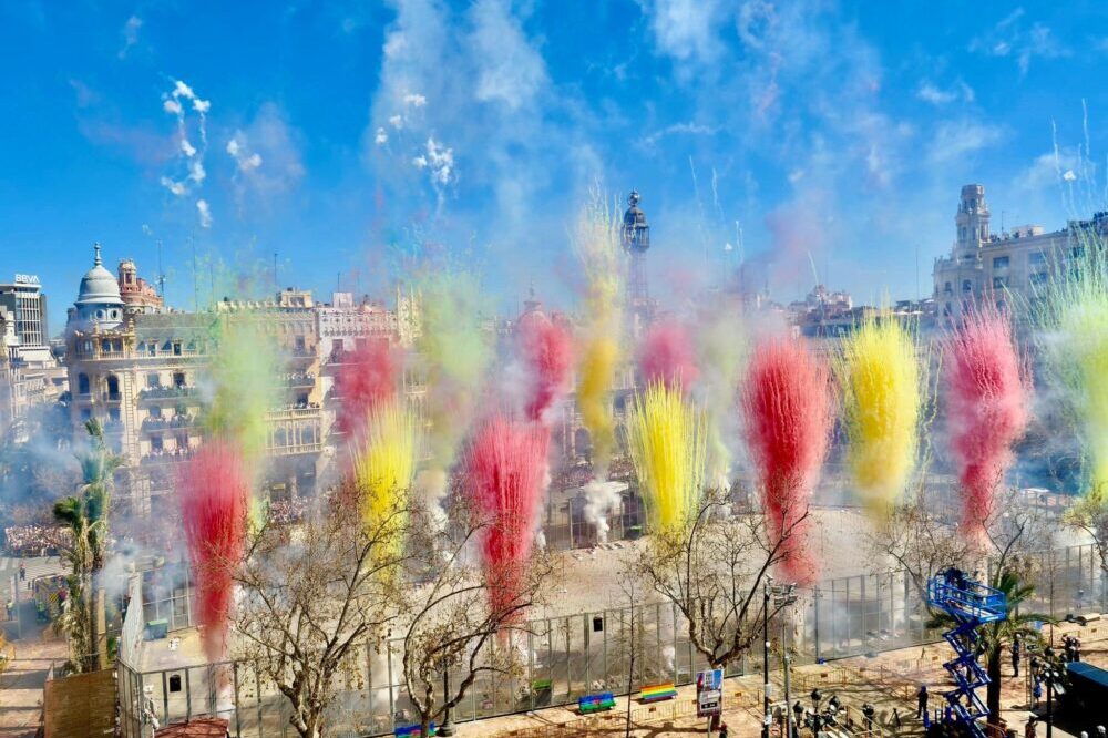 Las Fallas de Valencia, Фальяс, фестиваль огня в Валенсии, фестиваль фигур из папье-маше в Валенсии, фестиваль Фальяс, Лас Фальяс, фестиваль вогню у Валенсії, фестиваль фігур із пап'є-маше у Валенсії, фестиваль Фальяс, Лас Фальяс, Fallas, the fire festival in Valencia, Valencia paper mache festival, the Fallas festival, Las Fallas, Mascletas