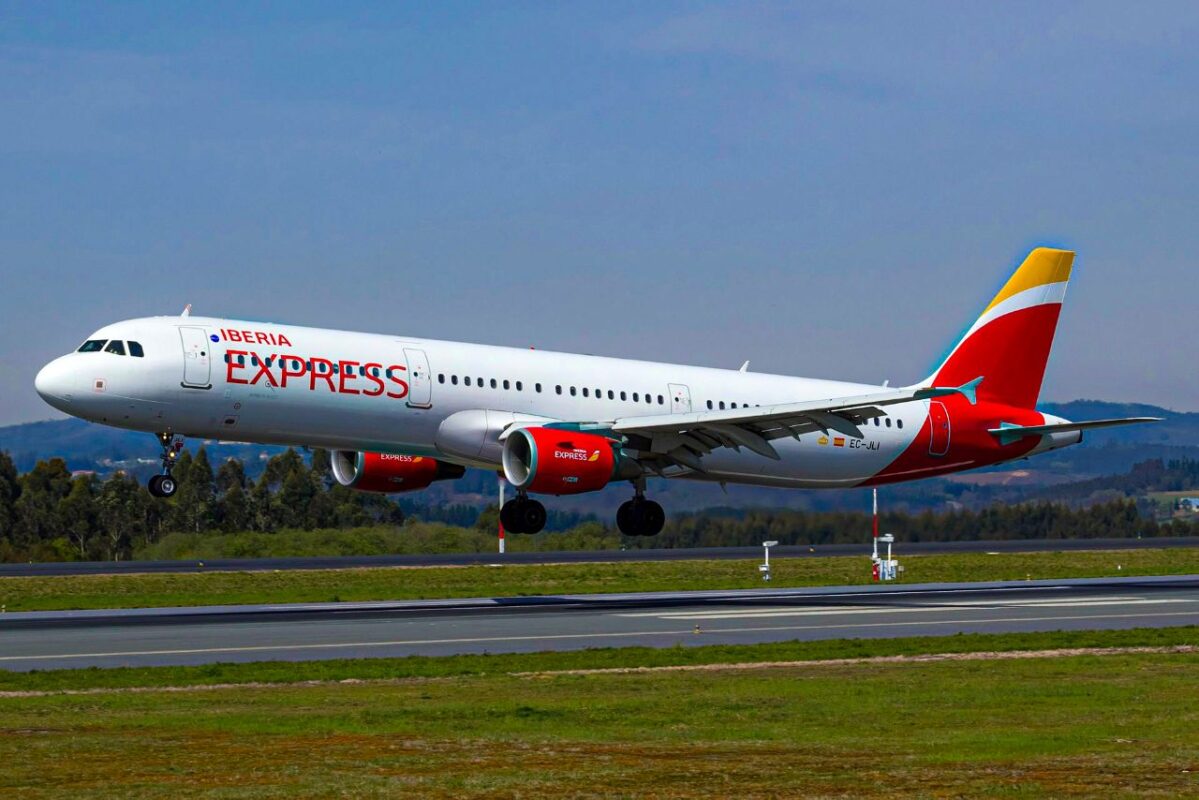 новости Испании, авиаперелеты, авиакомпания, Iberia Express, Club Express, Spanish news, air travel, airline, Noticias de España, viajes en avión, compañías aéreas, новини Іспанії, авіаперельоти, авіакомпанія