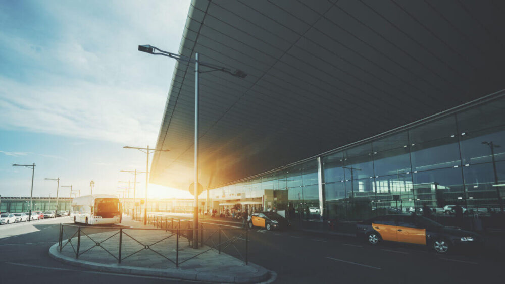 аэропорт Барселона–Эль-Прат им. Жозепа Таррадельяса, Aeropuerto de Barcelona-El Prat Josep Tarradellas, Barcelona-El Prat Airport Josep Tarradellas, Аеропорт Барселона-Ель-Прат ім. Жозепа Таррадельяса, аэропорт Барселона, Aeropuerto de Barcelona, Аеропорт Барселона, Barcelona Airport, Hyatt Regency Barcelona Tower