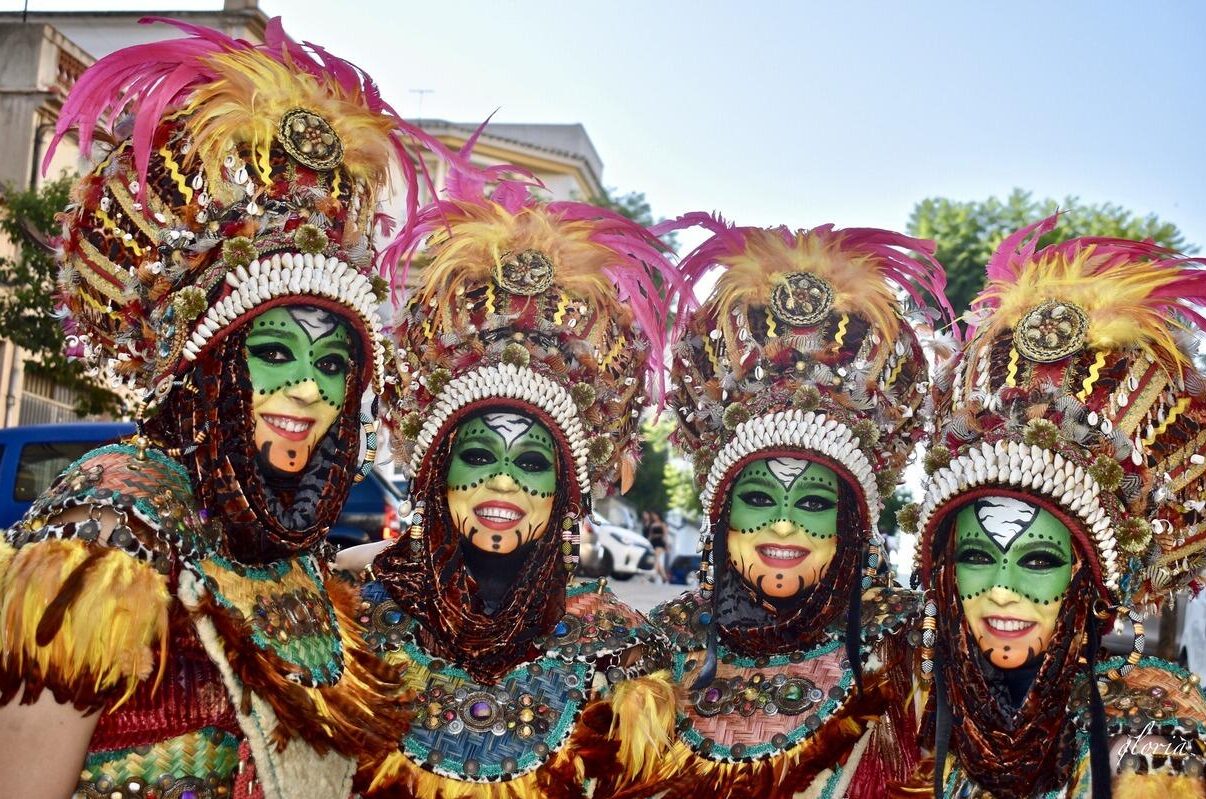 фестиваль Мавры и христиане в Пего, Fiestas de Moros y Cristianos de Pego, Festiwal Maurowie i chrześcijanie w Pego, Moors and Christians festival in Pego, фестиваль Маври і християни в Пего, Festival Maures et chrétiens à Pego