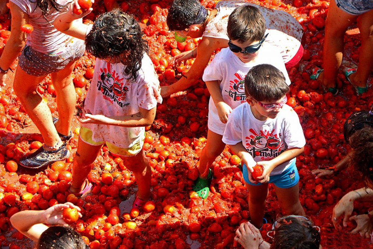 Детская Томатина Испания, Дитяча Томатіна Іспанія, Tomatina Infantil Spain? Tomatina pour enfants, Dziecięca Tomatina