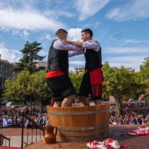 Fiestas de la Vendimia Riojana, Fiestas de San Mateo, Фестиваль урожая винограда в Риохе, Фестиваль Сан-Матео, Фестиваль сбора винограда в Риохе, Fiesta de la Vendimia Logroño, Rioja Wine Harvest Festival, Dożynki winiarskie w La Rioja, Fêtes des vendanges de La Rioja, Festiwal Winobrania w Rioja