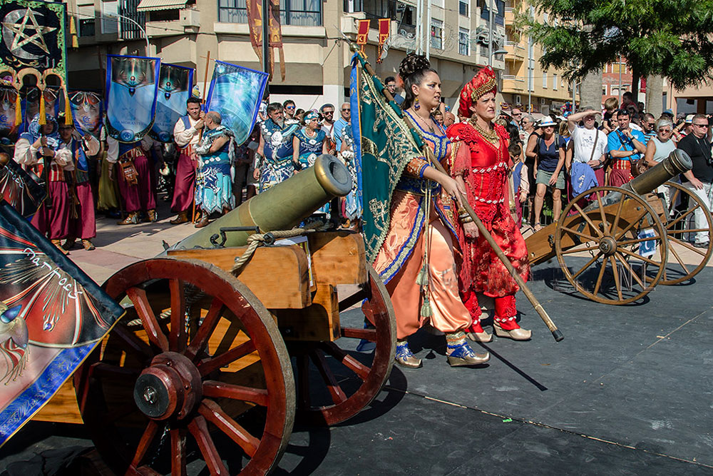 свято Маврів і Християн Ель Кампельо, праздник Мавров и Христиан, Feast of Moors and Christians El Campello, Fiesta de Moros y Cristianos, fête des Maures et des Chrétiens, Festiwal Maurów i Chrześcijan