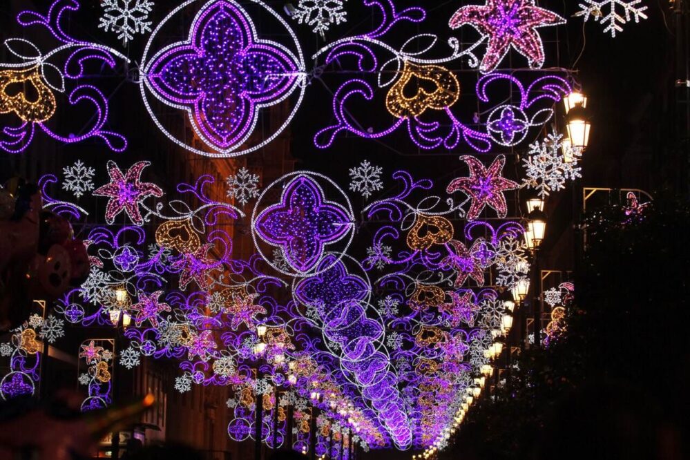 Святкова ілюмінація у Севільї, Festive illumination in Seville, Iluminación festiva en Sevilla, Illumination festive à Séville, Oświetlenie świąteczne w Sewilli, праздничная иллюминация в Севилье