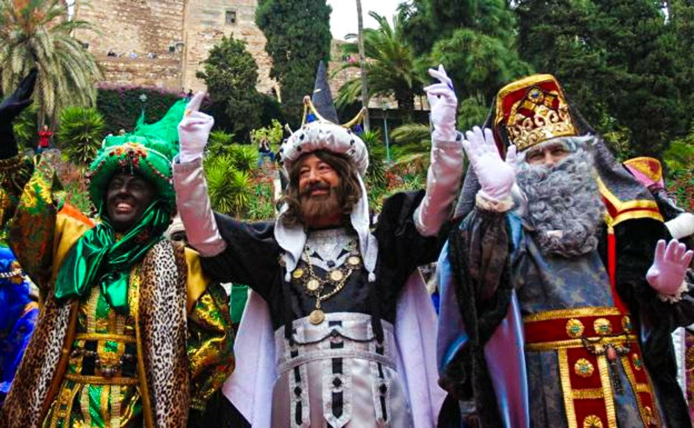 Парад Трех королей Малага, Парад Трьох Королів Малага, Cabalgata de los Reyes Magos Málaga, Parada Trzech Króli Malaga, Three Kings Parade Málaga, Parade des Rois Mages Málaga, Drei-Könige-Umzug Málaga.